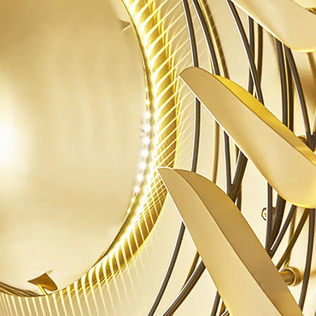 Настенный светодиодный светильник с многослойным дисковидным плафоном с лучевыми рассеивателями SOLAUG D80 Настенный светодиодный светильник с многослойным дисковидным плафоном с лучевыми рассеивателями SOLAUG D80