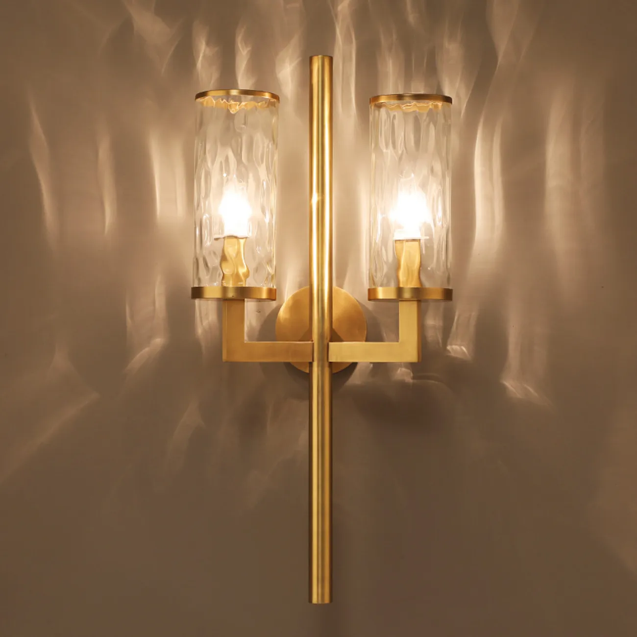 Настенный светильник в стиле постмодерн FEAT WALL L2 Brass