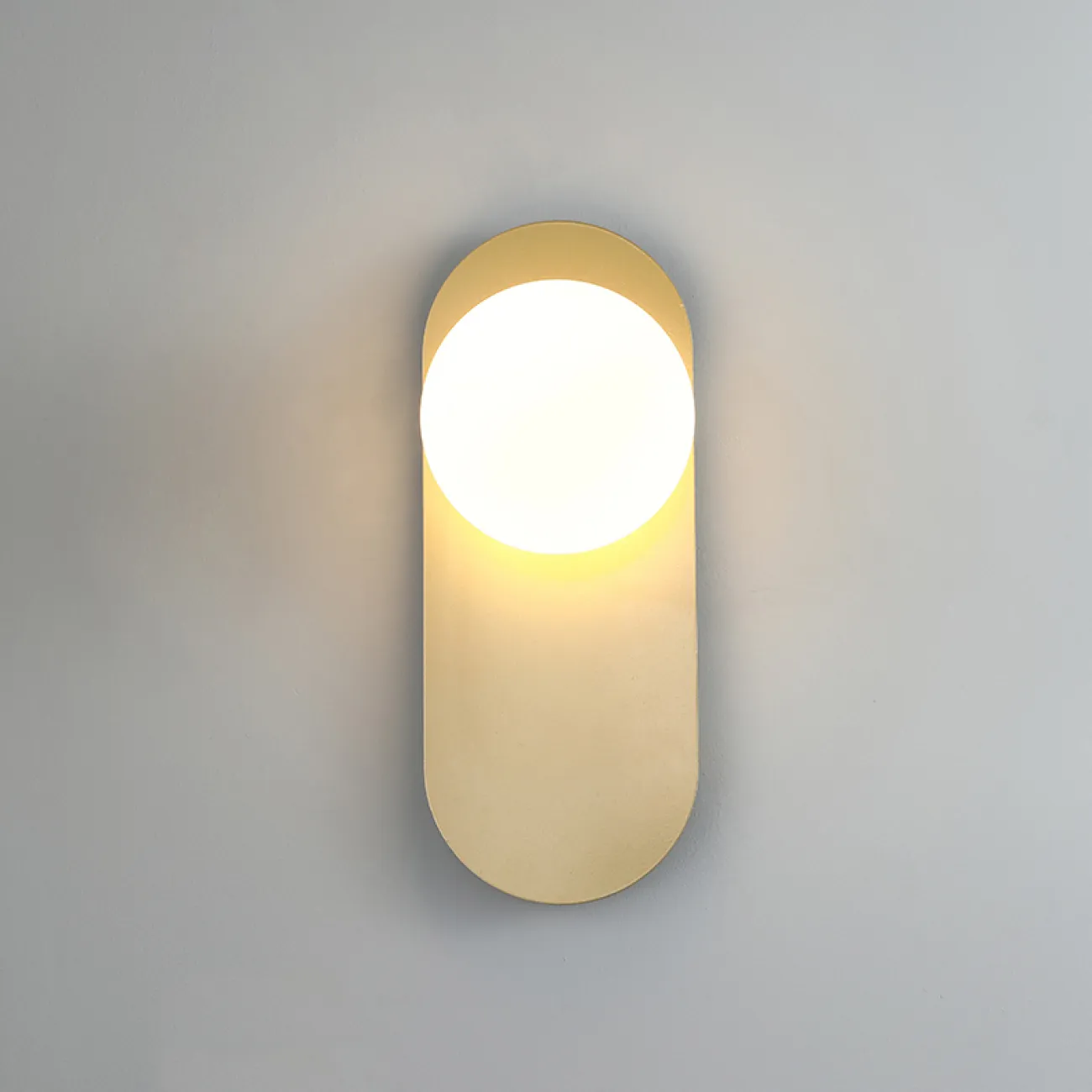 Настенный светильник FAST Brass от ImperiumLoft Настенный светильник FAST Brass от ImperiumLoft