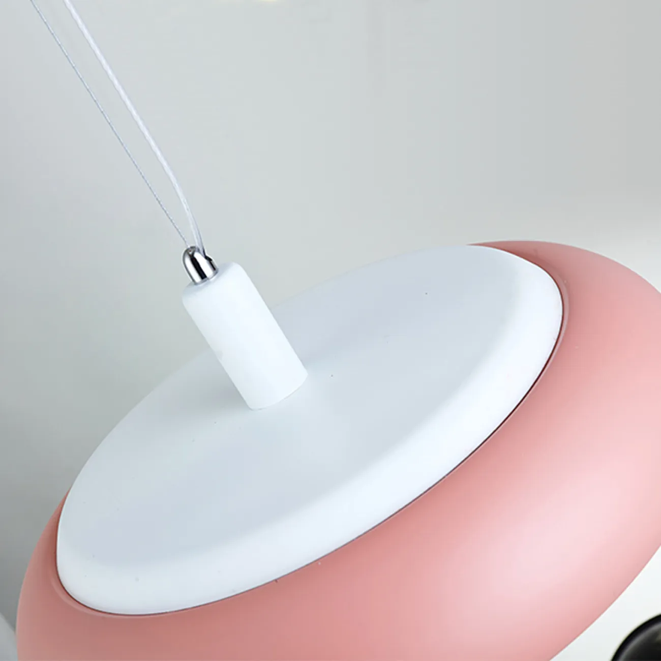 Подвесной потолочный светильник в американском стиле Подвесной потолочный светильник в американском стиле