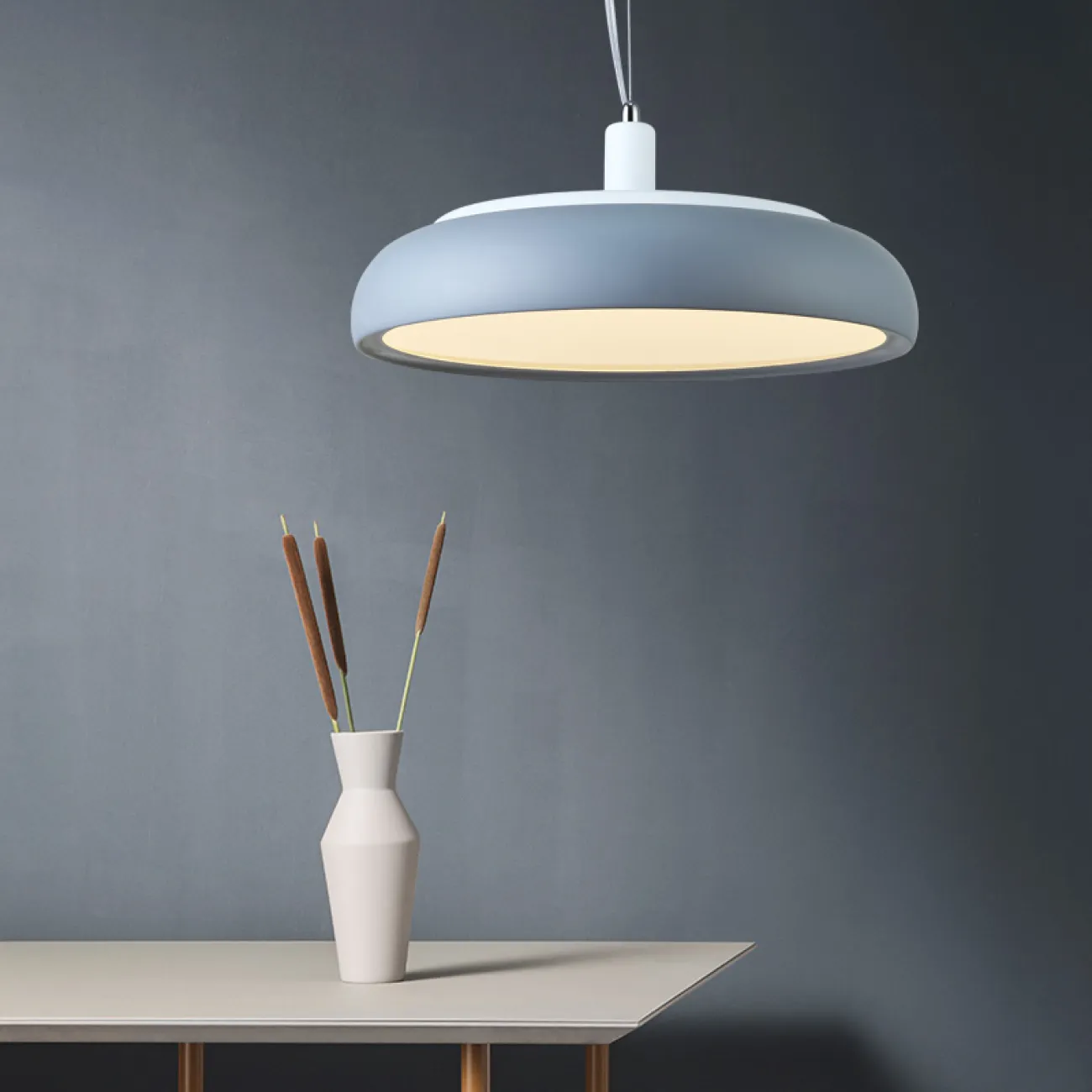 Подвесной потолочный светильник в американском стиле Подвесной потолочный светильник в американском стиле