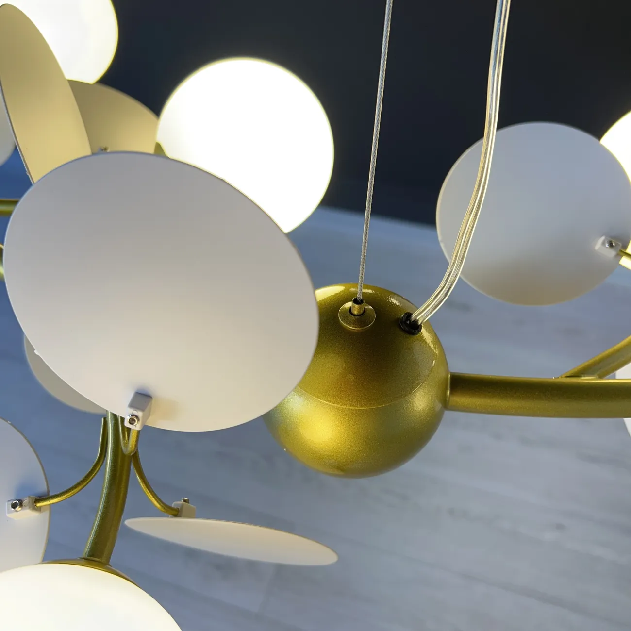 Кольцевая люстра MATISSE R SELF D70 от ImperiumLoft Кольцевая люстра MATISSE R SELF D70 от ImperiumLoft