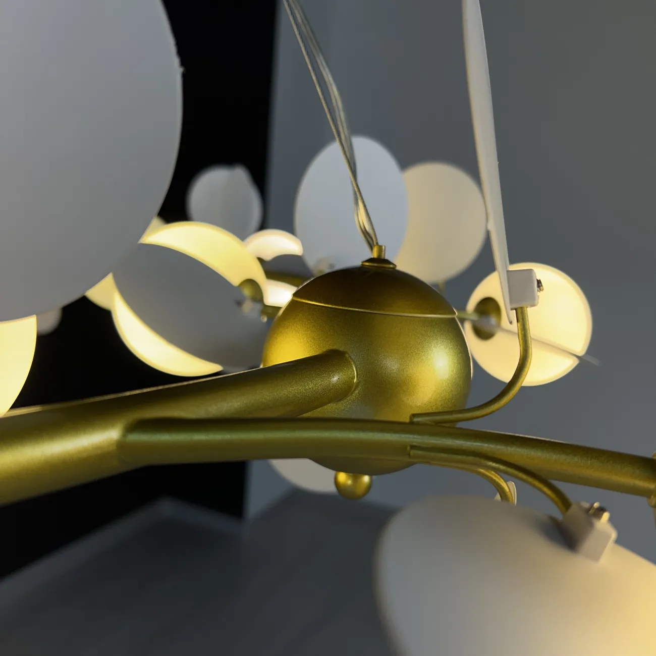 Кольцевая люстра MATISSE R SELF D70 от ImperiumLoft Кольцевая люстра MATISSE R SELF D70 от ImperiumLoft