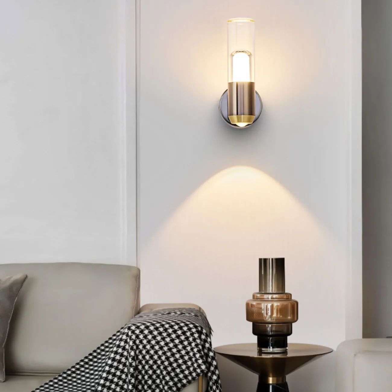  Настенный светодиодный светильник с двойным цилиндрическим рассеивателем из стекла и точечным источником BIRGEL WALL