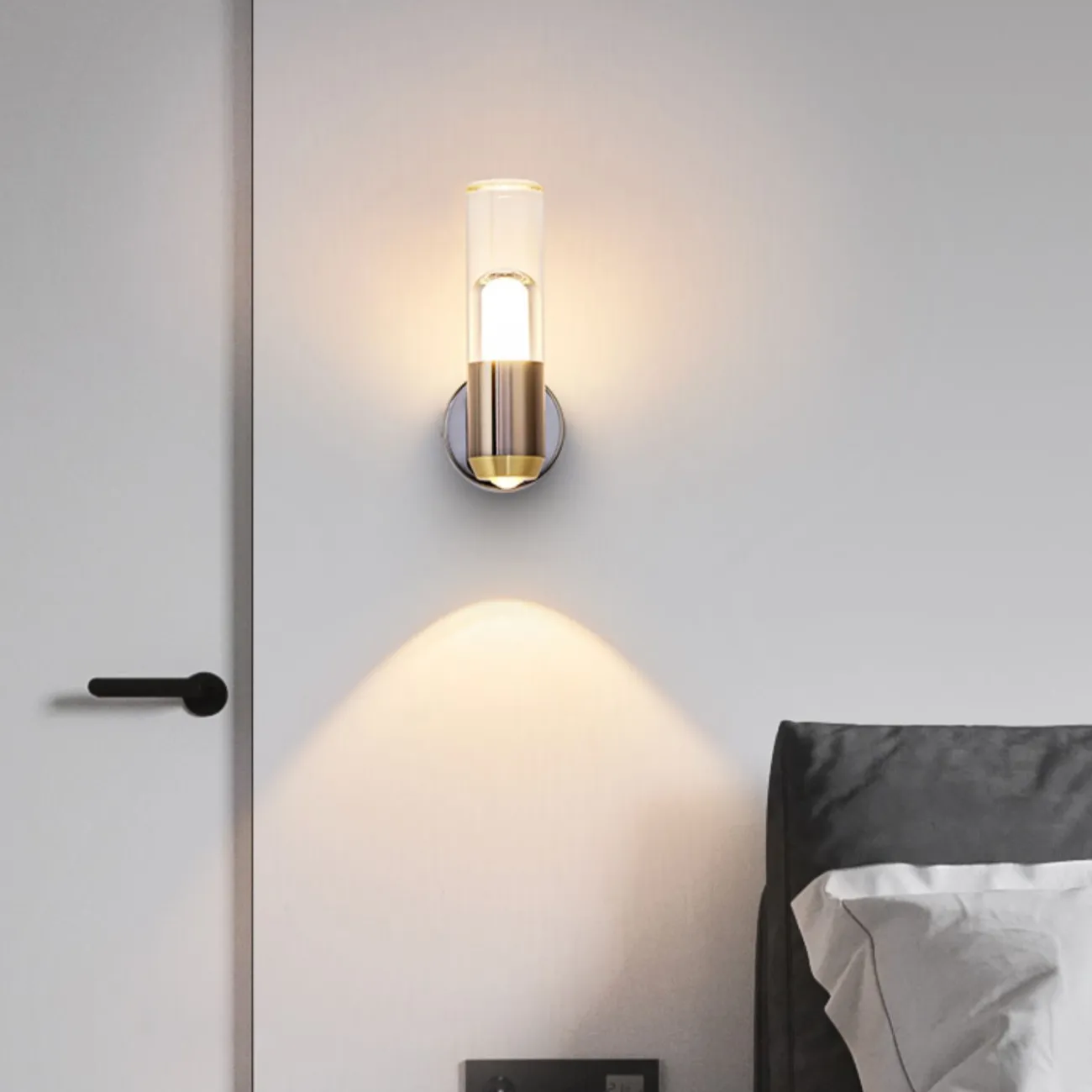  Настенный светодиодный светильник с двойным цилиндрическим рассеивателем из стекла и точечным источником BIRGEL WALL