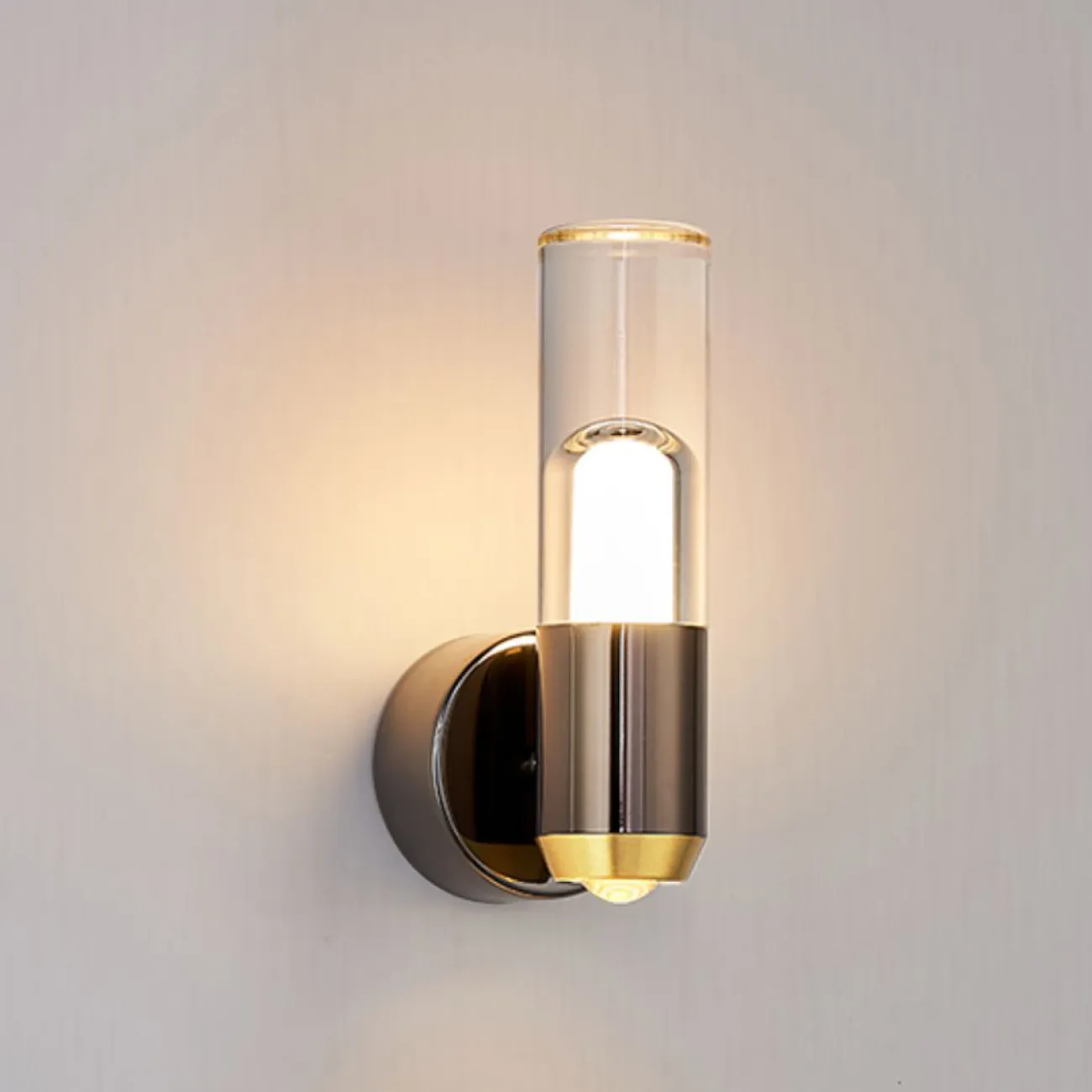  Настенный светодиодный светильник с двойным цилиндрическим рассеивателем из стекла и точечным источником BIRGEL WALL