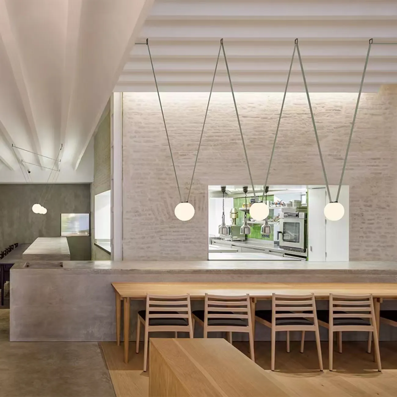 Готовая комбинация подвесных светильников c шарообразными плафонами на зеленом текстильном тросе DIRK L30