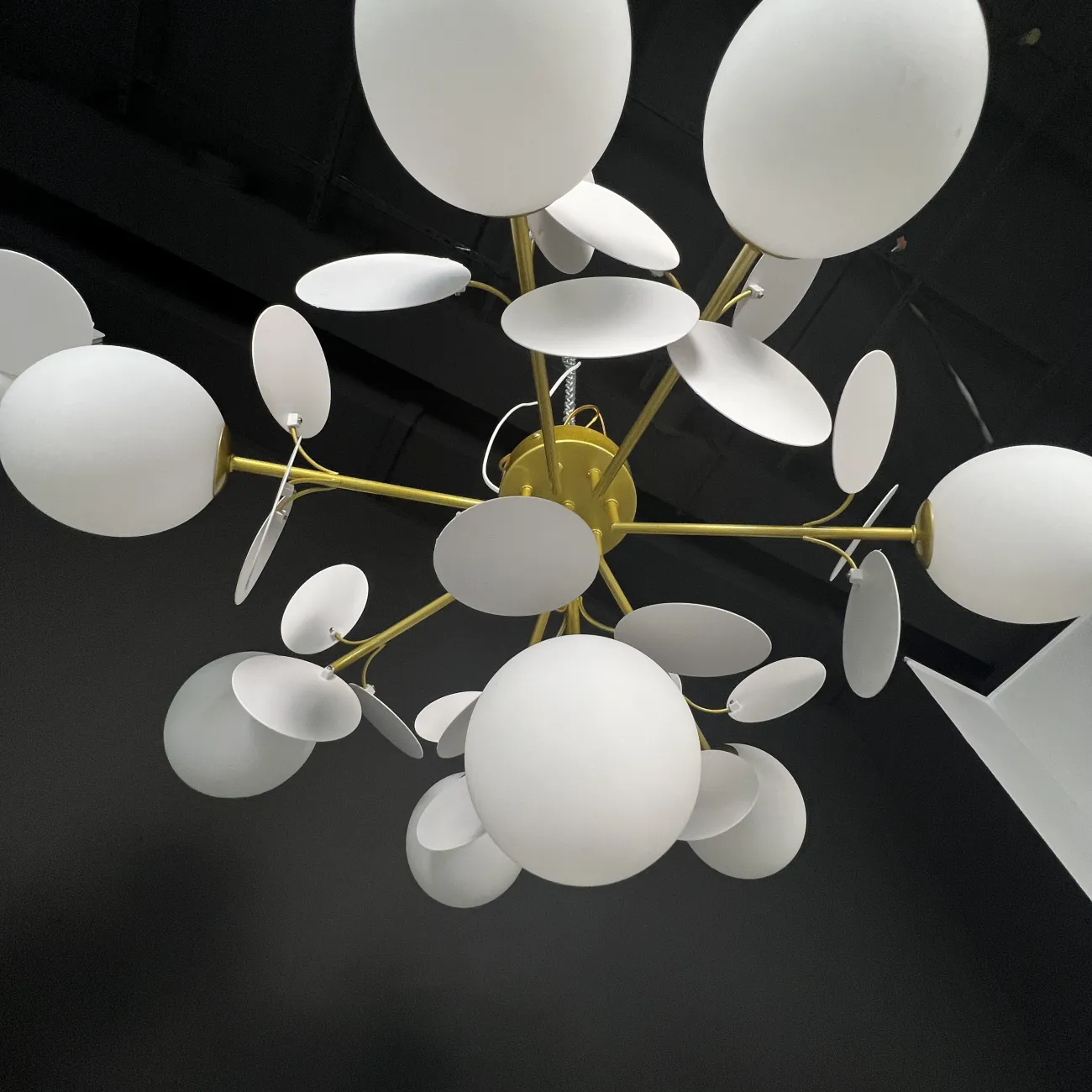 Потолочная люстра MATISSE C SELF D47 White от ImperiumLoft Потолочная люстра MATISSE C SELF D47 White от ImperiumLoft