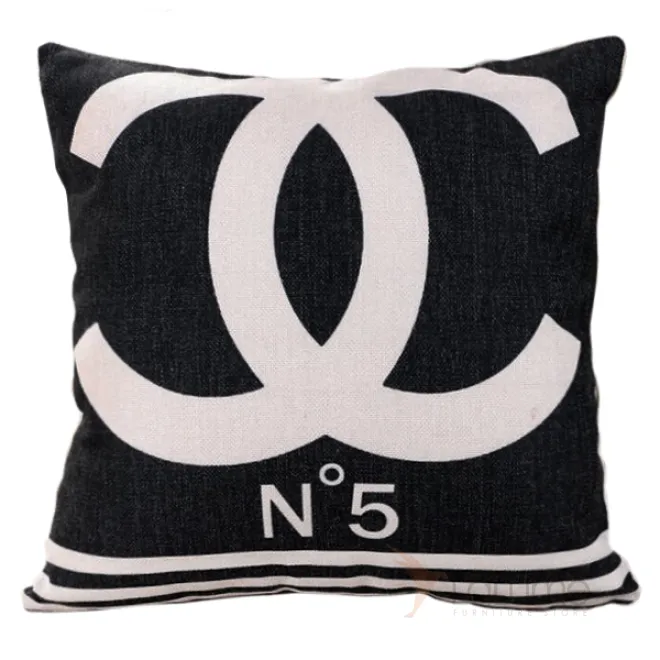 Декоративная подушка CHANEL I от LaLume Декоративная подушка CHANEL I от LaLume