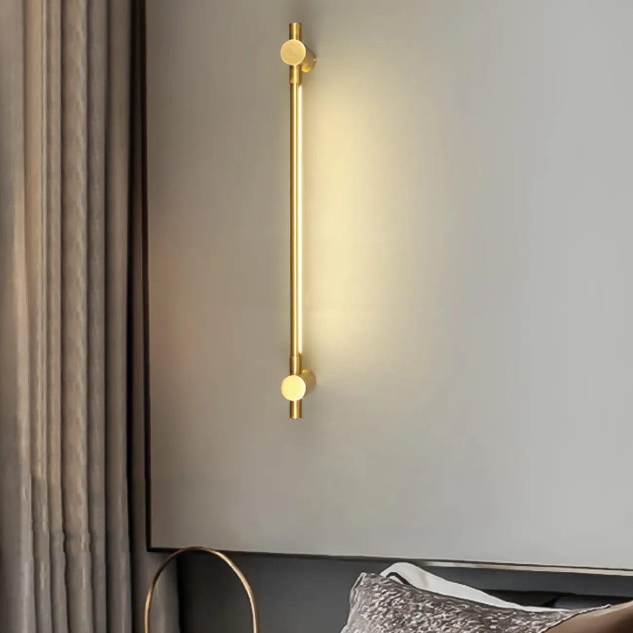 Серия настенных светодиодных светильников с вытянутым трубчатым корпусом из настоящей и черненой латуни JARED H60 Black Серия настенных светодиодных светильников с вытянутым трубчатым корпусом из настоящей и черненой латуни JARED H60 Black