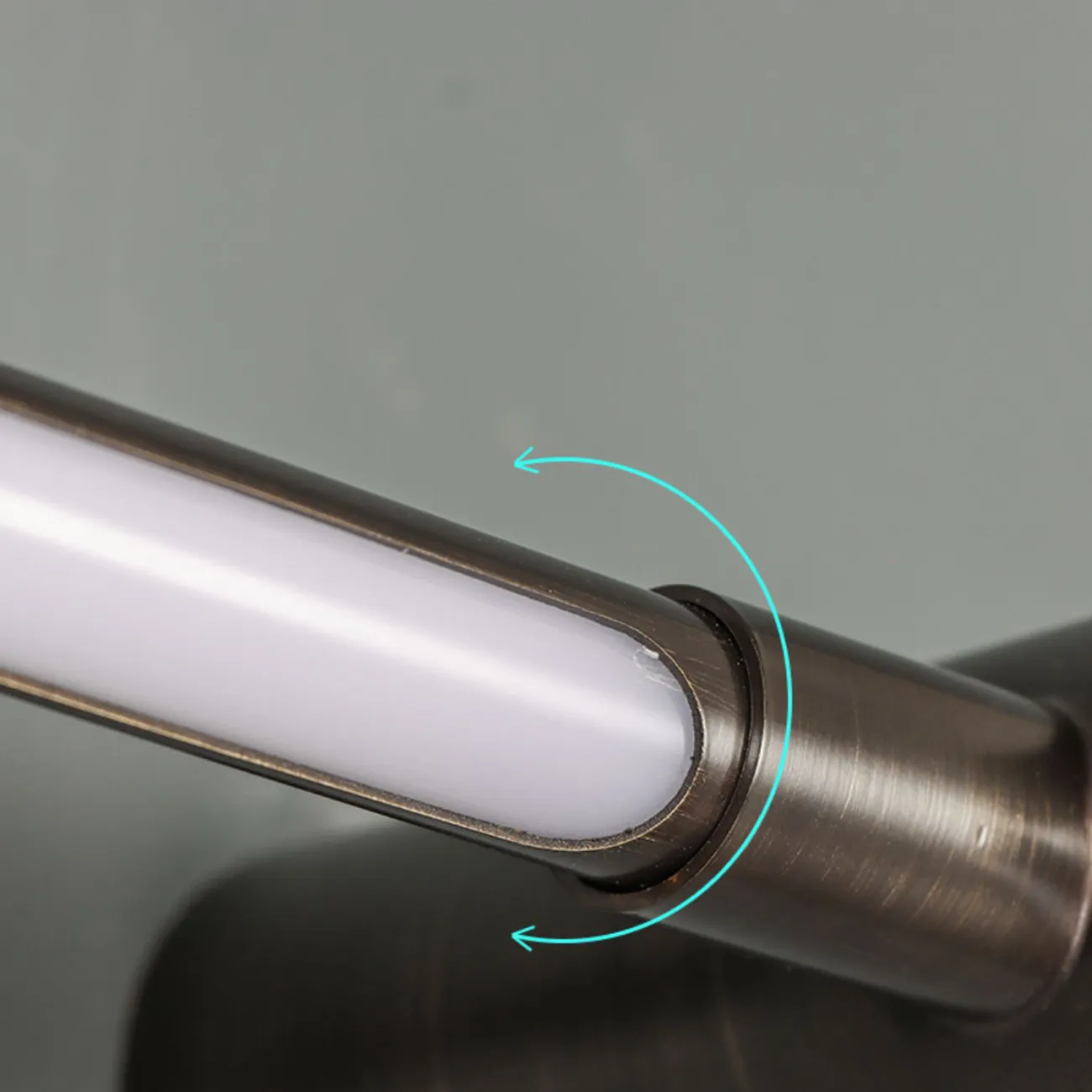 Серия настенных светодиодных светильников с вытянутым трубчатым корпусом из настоящей и черненой латуни JARED H60 Black Серия настенных светодиодных светильников с вытянутым трубчатым корпусом из настоящей и черненой латуни JARED H60 Black