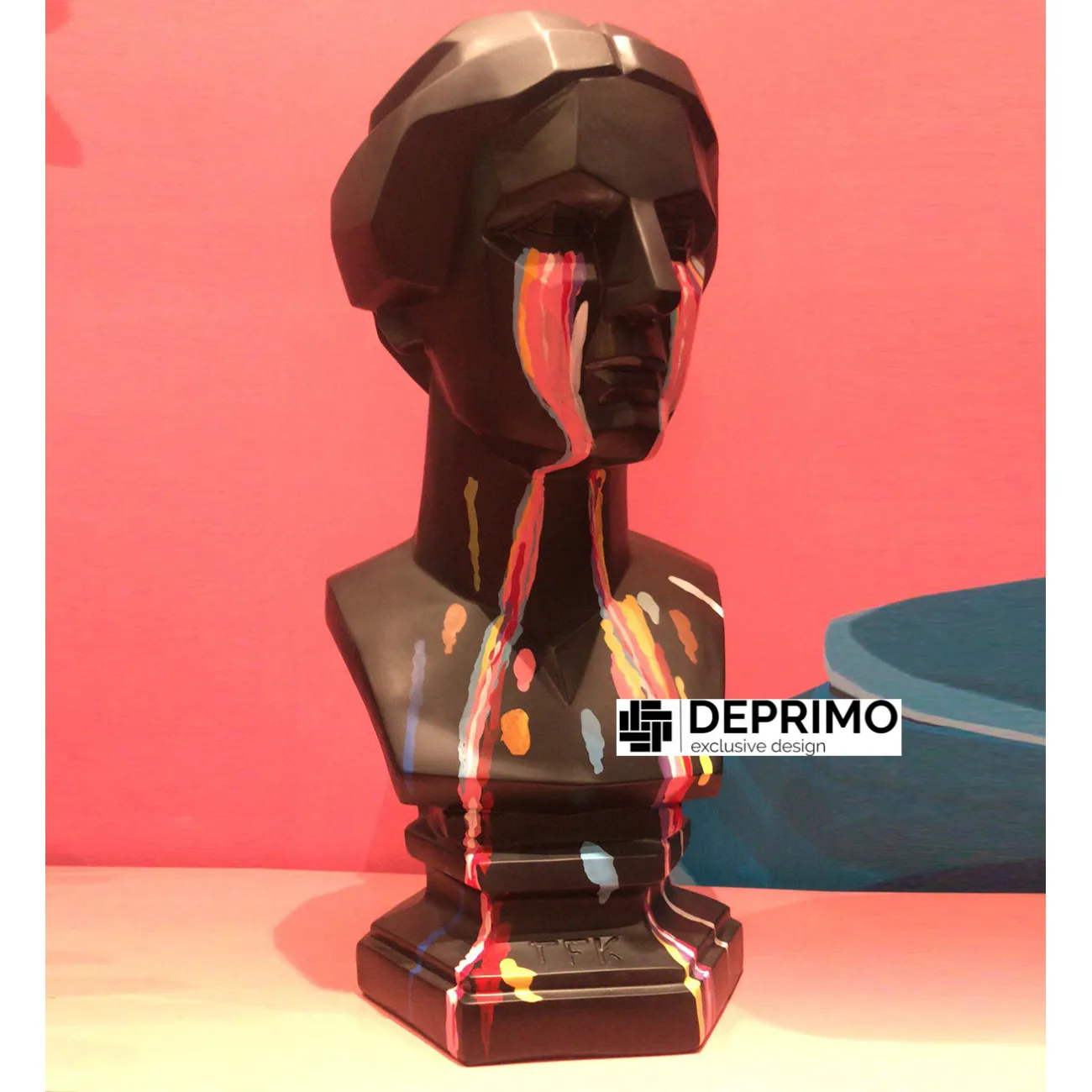 Дизайнерская скульптура женщины LaLume-SKT00133 