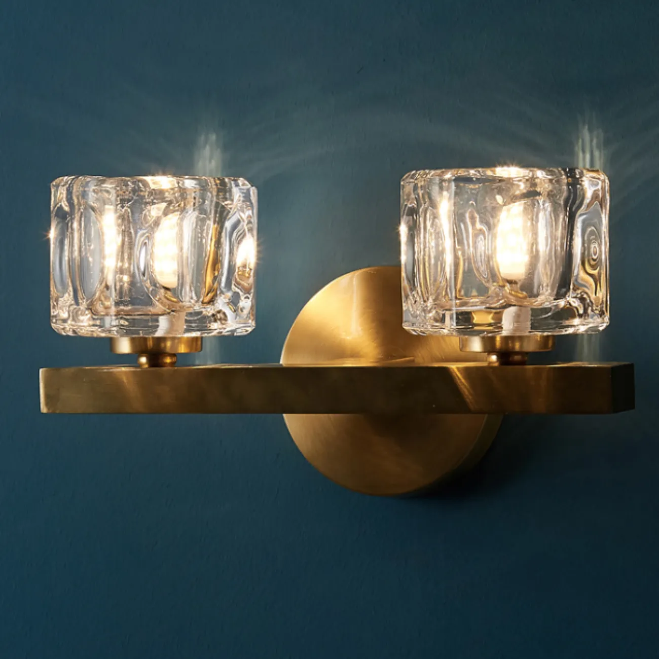 Настенный светильник MAURA L1 от ImperiumLoft Настенный светильник MAURA L1 от ImperiumLoft