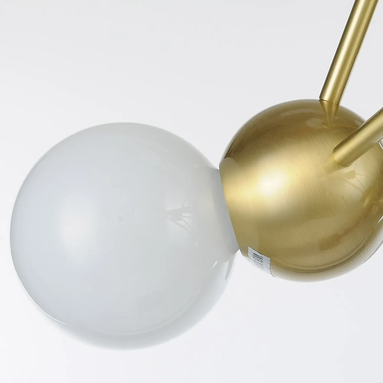 Потолочная люстра «молекулярной» формы NANO от ImperiumLoft Потолочная люстра «молекулярной» формы NANO от ImperiumLoft