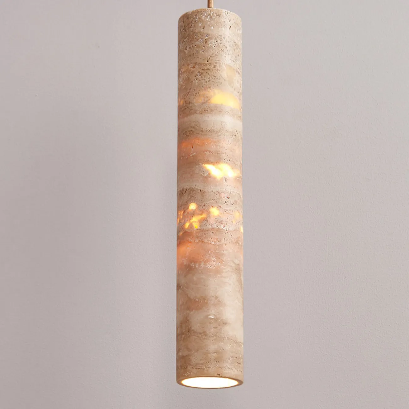 Готовая комбинация подвесных светильников c цилиндрическим корпусом из желтого камня травертина EGBERT COMBO A L2 Планка