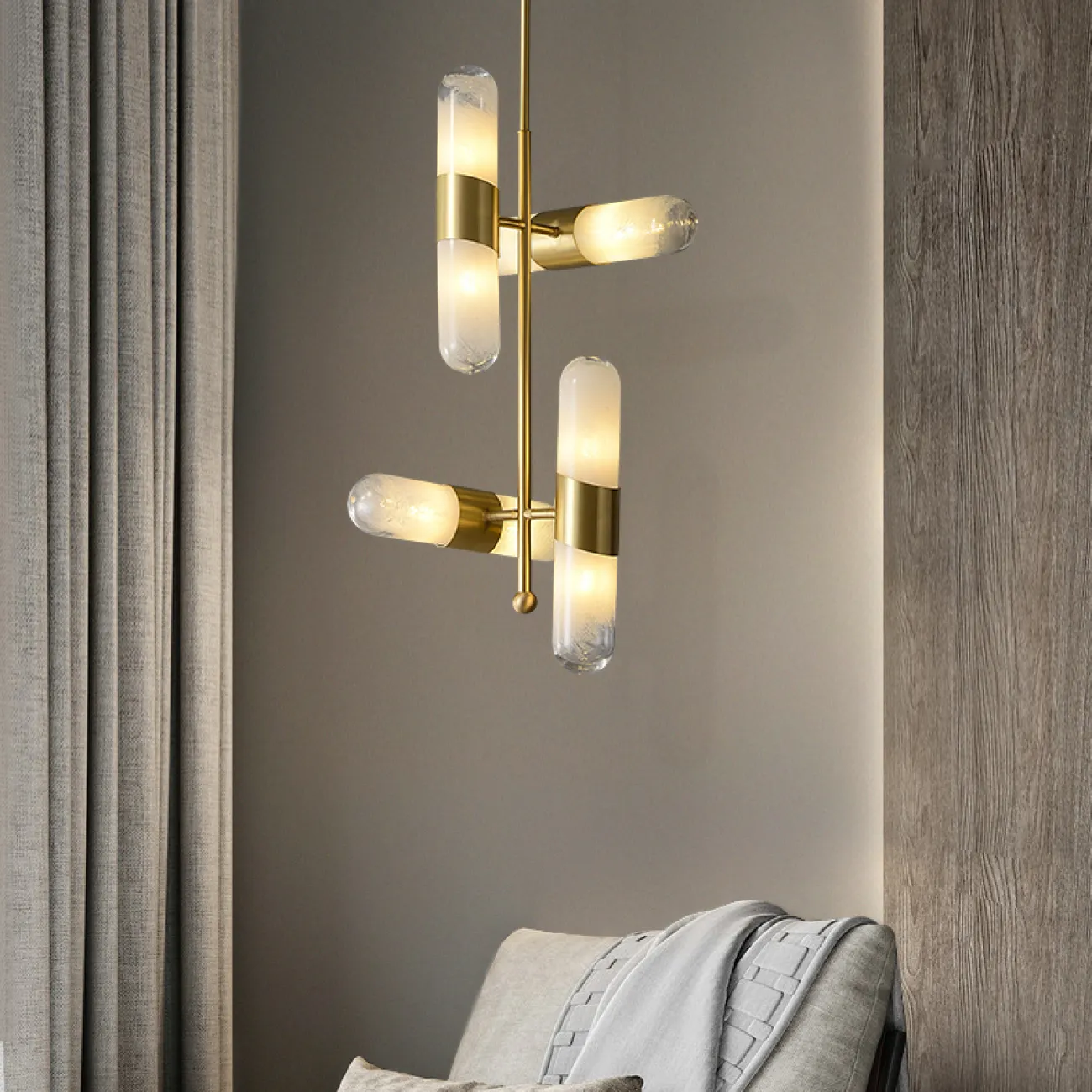 Готовая комбинация светильников c разнонаправленными цилиндрическими плафонами из белого стекла с эффектом льда LIESEL COMBO L4