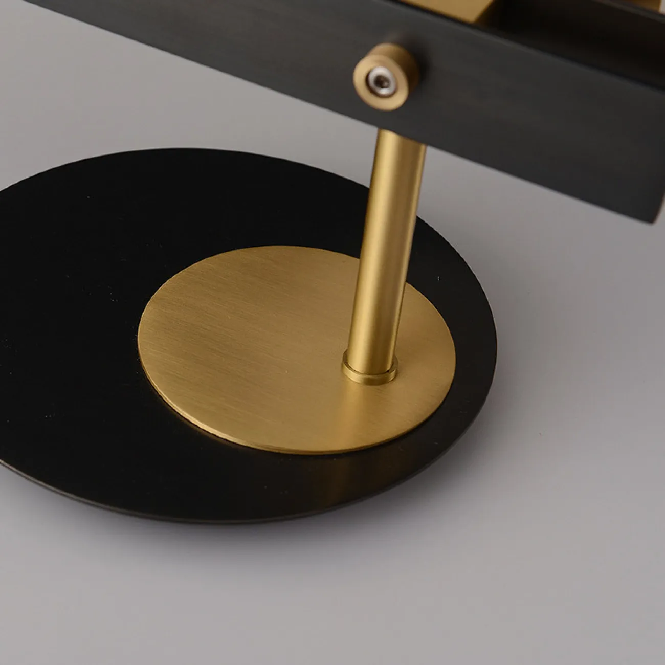 Настенный светильник JUDITH WALL от ImperiumLoft