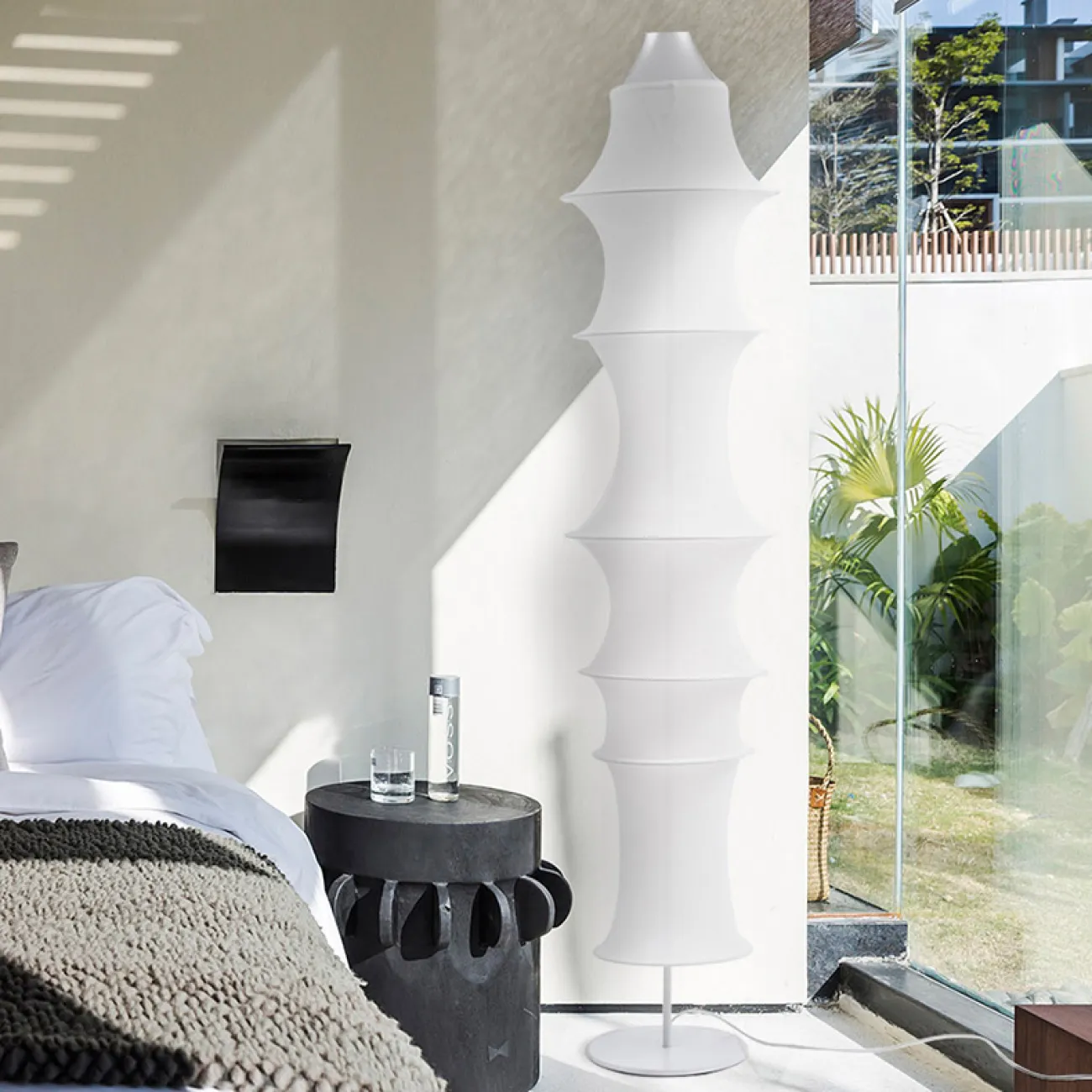 Напольный светильник с белым текстильным абажуром PENTTI FL