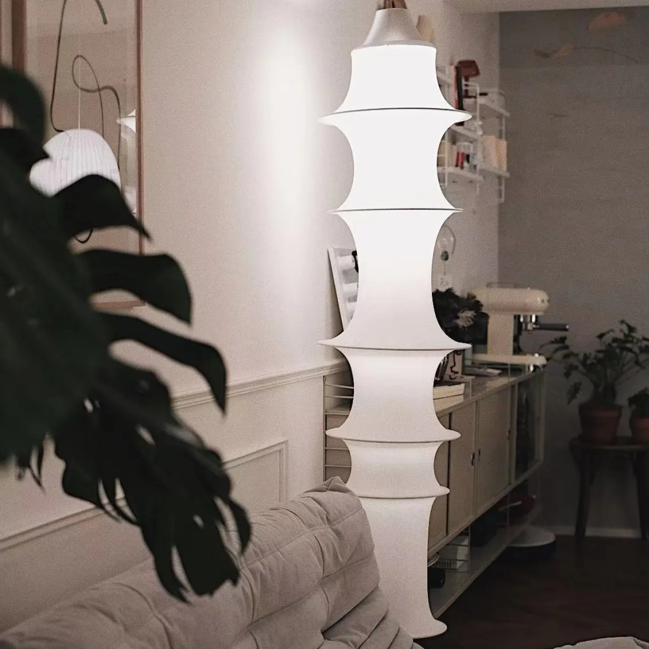 Напольный светильник с белым текстильным абажуром PENTTI FL