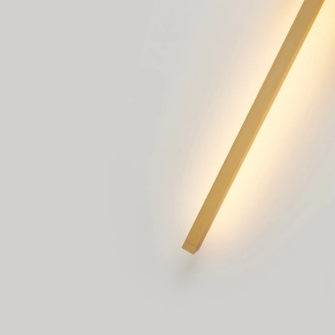 Серия настенных светильников в минималистичном стиле в виде вытянутой прямоугольной стойки с LED-подсветкой GIA COLOR Black