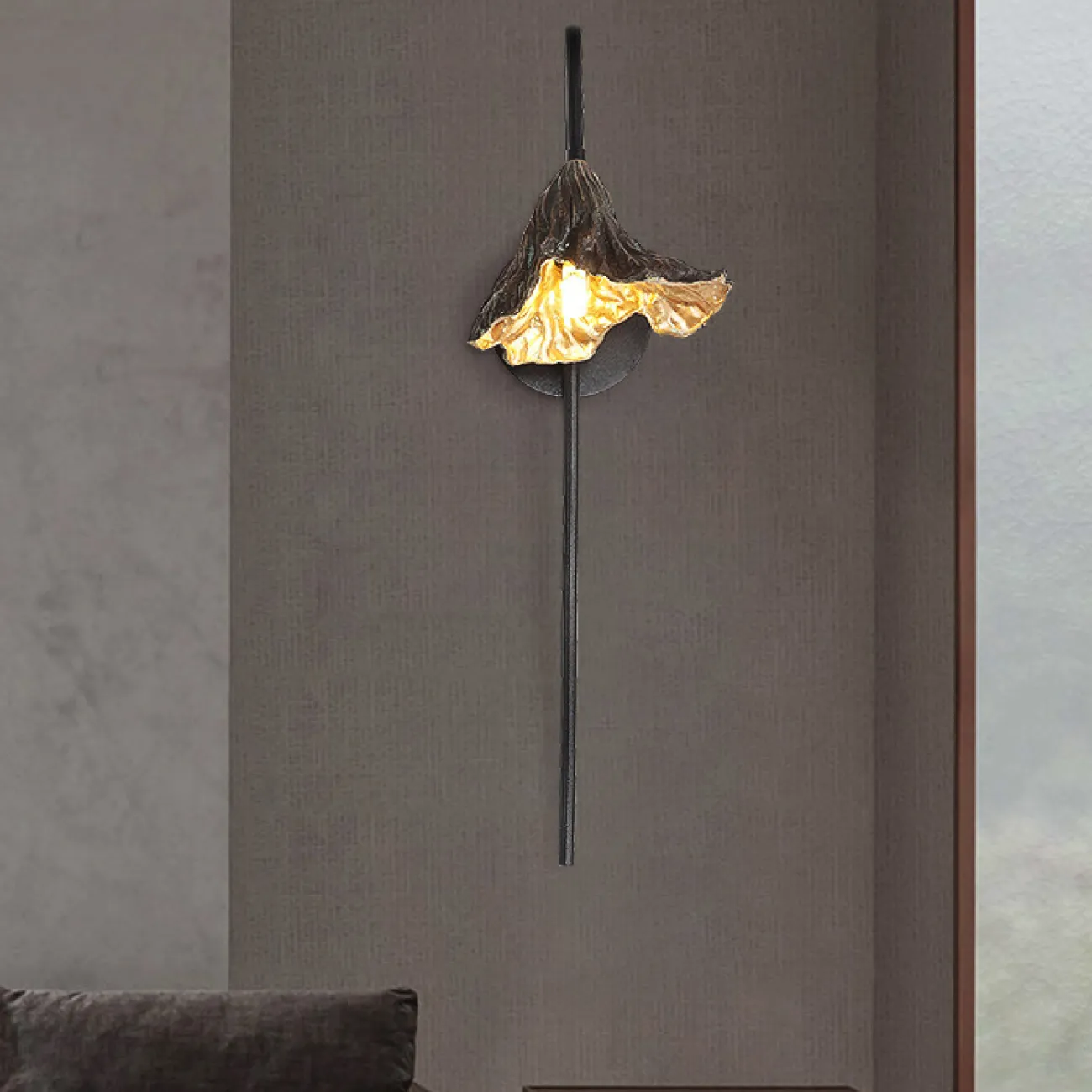 Серия настенных светильников с плафоном в виде высушенного цветка с внутренней отделкой под золото LILIAN WALL A Серия настенных светильников с плафоном в виде высушенного цветка с внутренней отделкой под золото LILIAN WALL A