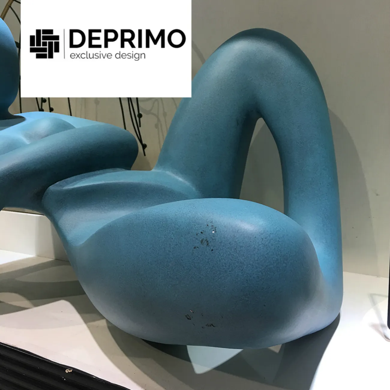 Дизайнерская скульптура фигура женщины LaLume-SKT00130