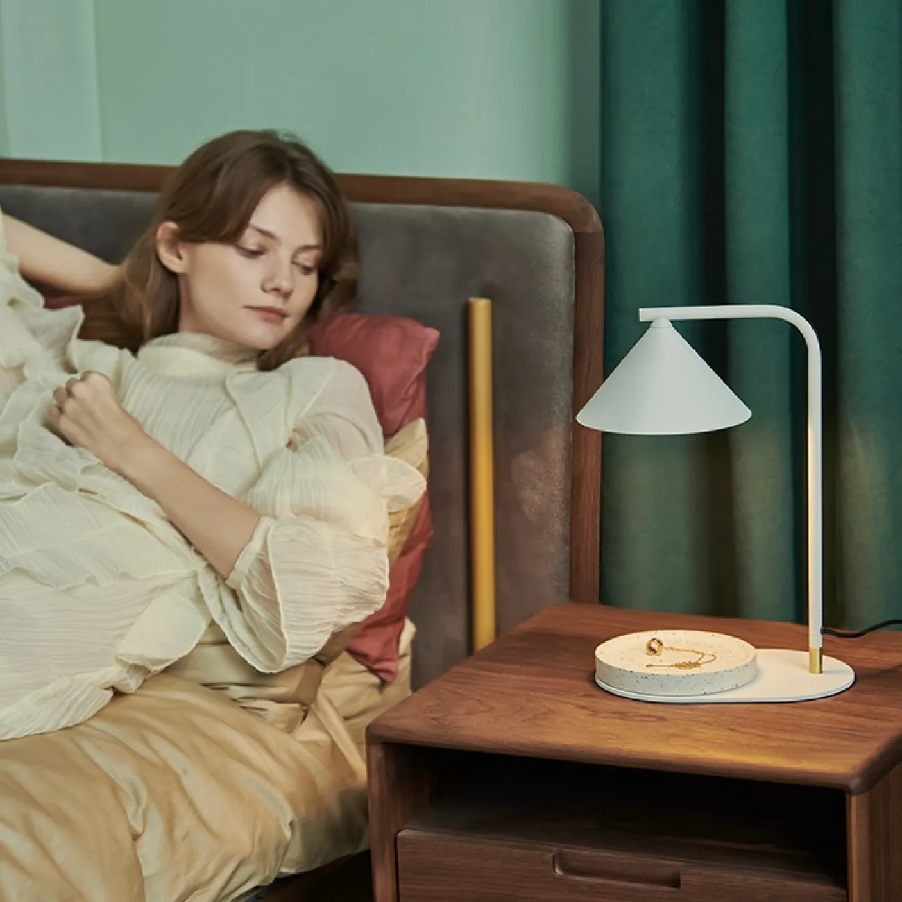 Настольная лампа GESSI TAB от ImperiumLoft Настольная лампа GESSI TAB от ImperiumLoft