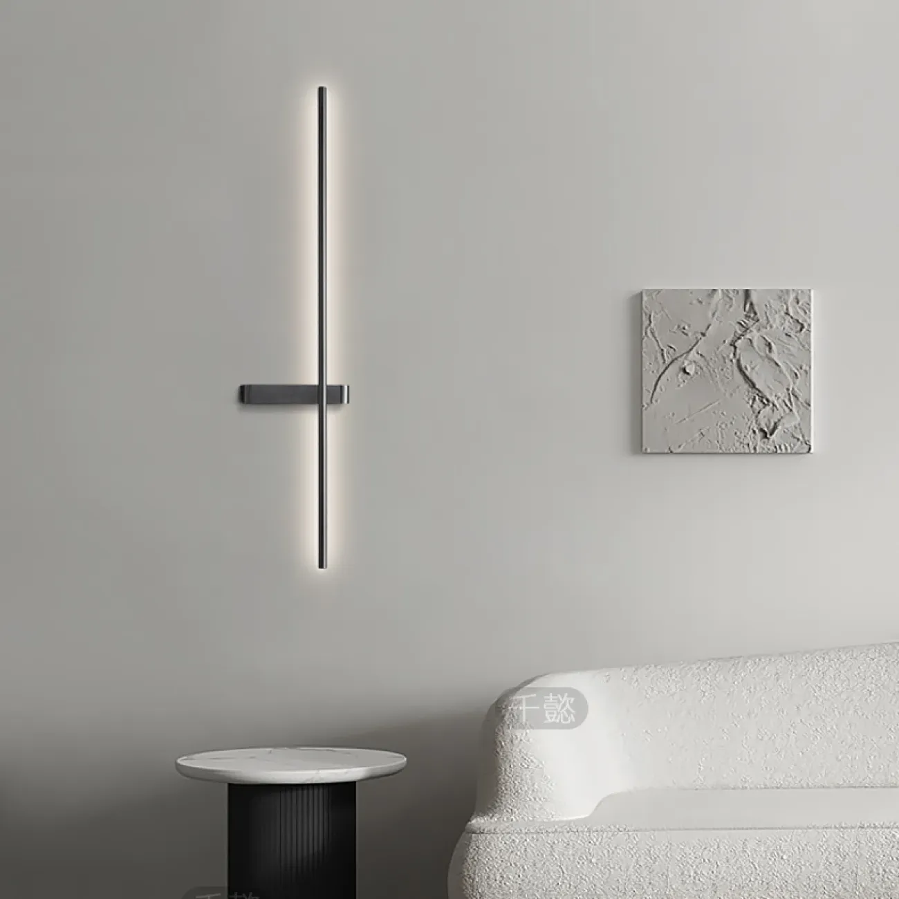 Серия парных настенных светильников в виде светящегося стержня из настоящей и черненой латуни GIA PAIR H60 Left Black