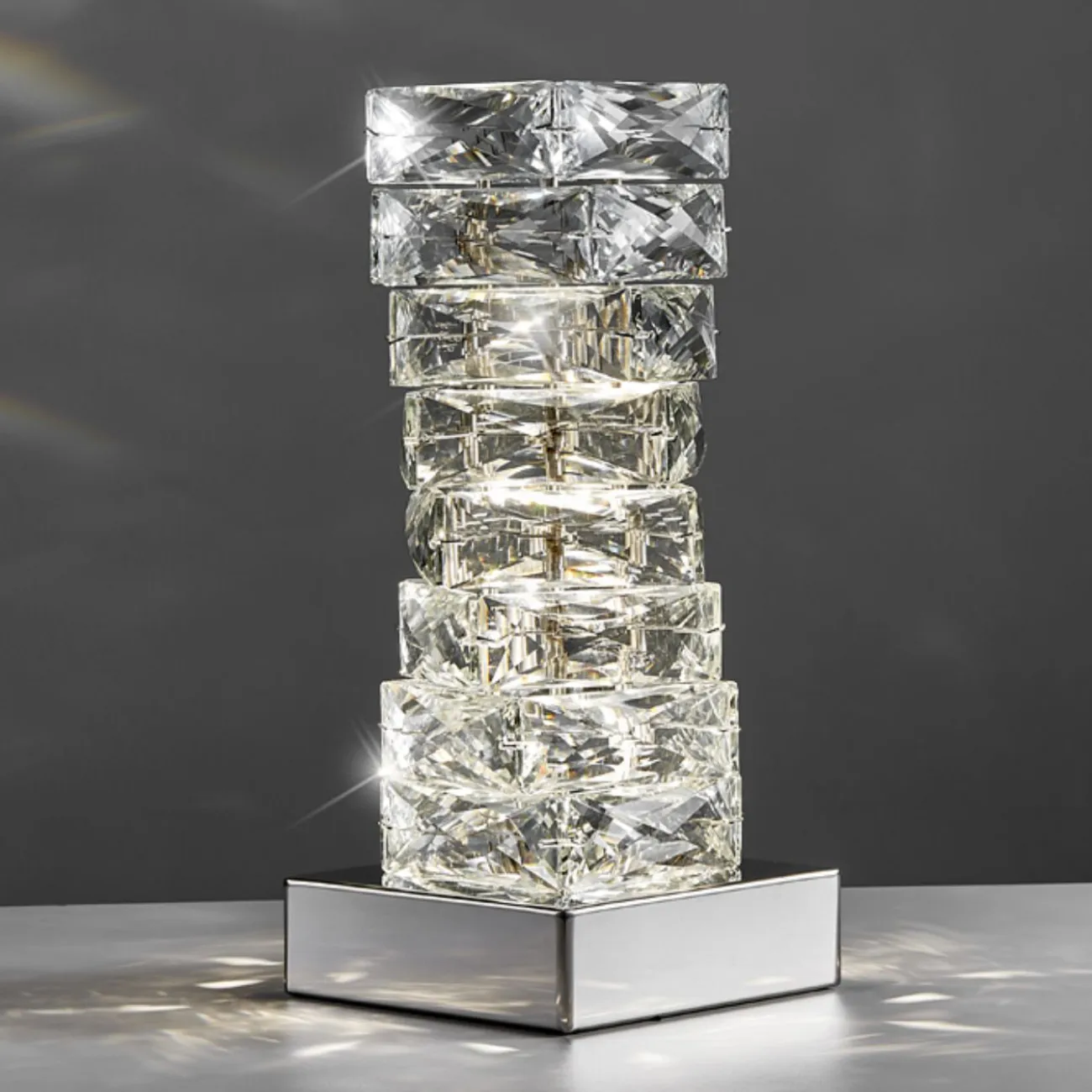 Настольная светодиодная лампа с прямоугольным плафоном из составных хрустальных слитков на хромированном основании CARE TAB