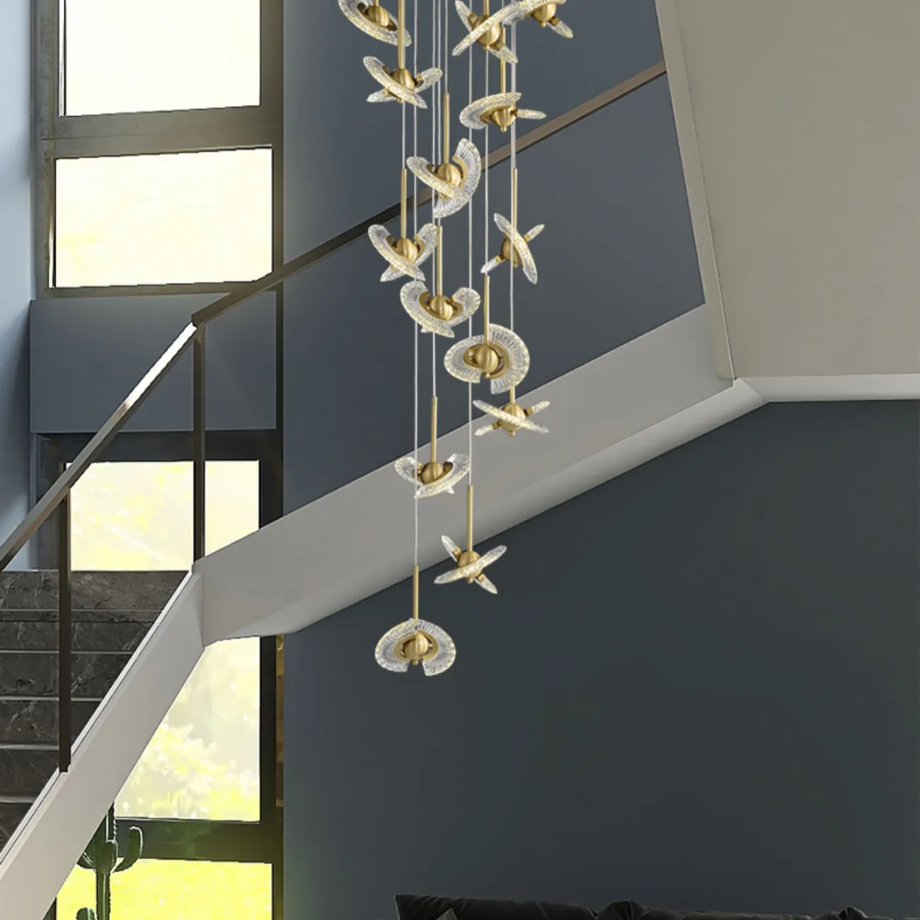 Готовая комбинация подвесных светильников с плафонами в виде комбинации двух ажурных поворотных лопастей и шаровидного центра PHOENIX LUX COMBO D30