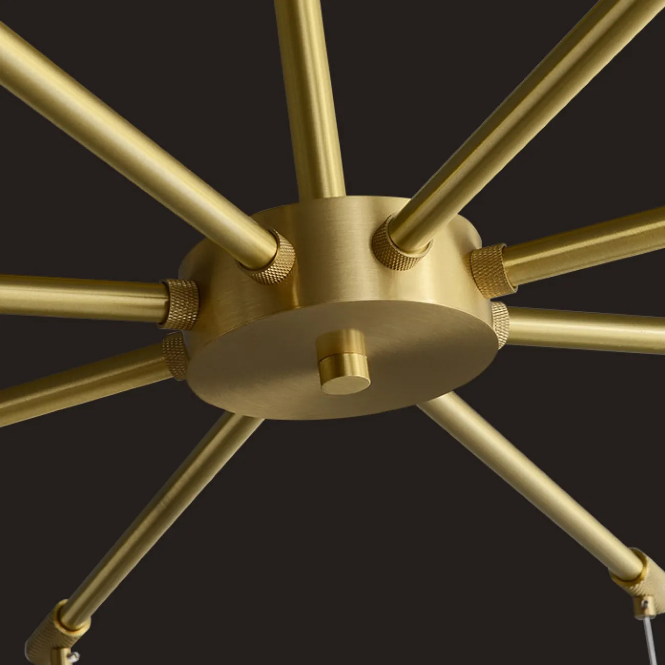 Готовая комбинация подвесных светодиодных светильников c шарообразными рельефными плафонами, стилизованными под ягоды с латунными листьями JUNONA COMBO D85 Готовая комбинация подвесных светодиодных светильников c шарообразными рельефными плафонами, стилизованными под ягоды с латунными листьями JUNONA COMBO D85