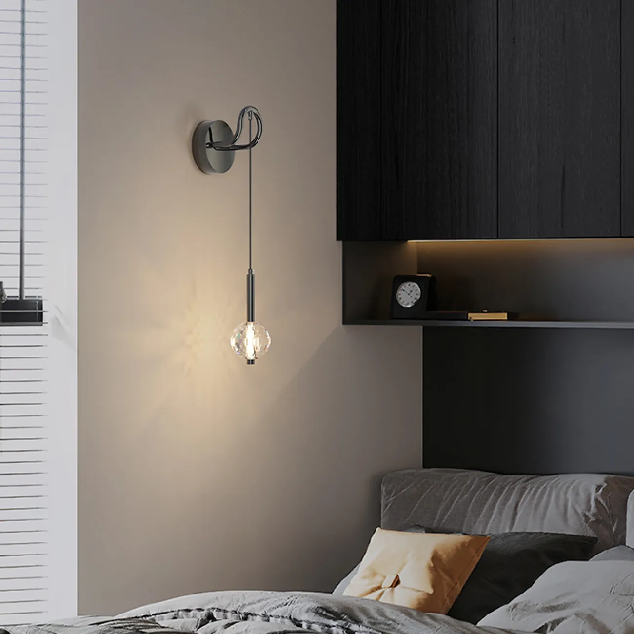 Настенный светодиодный светильник с подвесным рассеивателем в виде перламутрового диско-шара VEIT Настенный светодиодный светильник с подвесным рассеивателем в виде перламутрового диско-шара VEIT