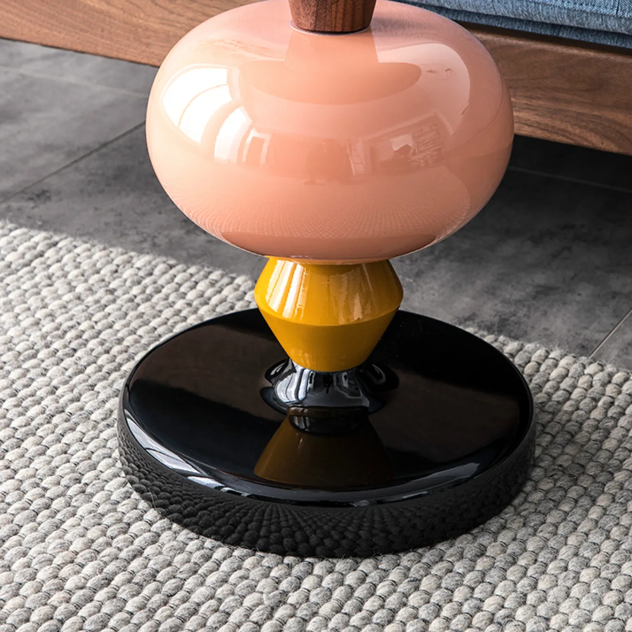 Дизайнерский журнальный столик LaLume-AP00275