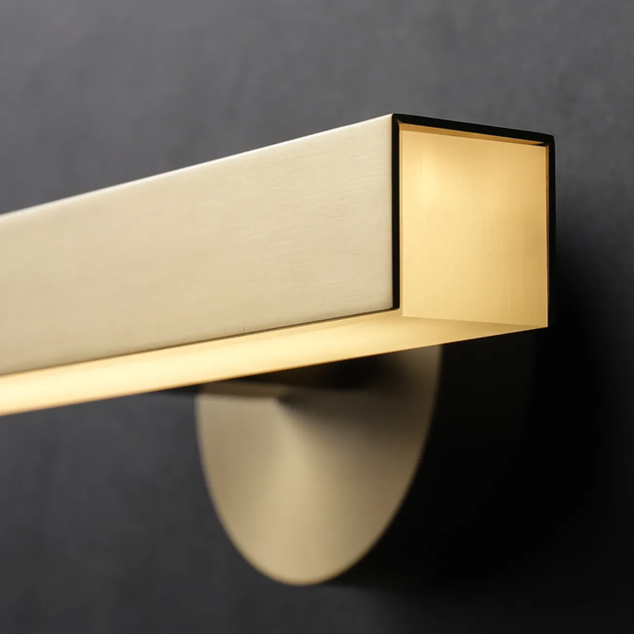 Настенный светильник REGENT B от ImperiumLoft