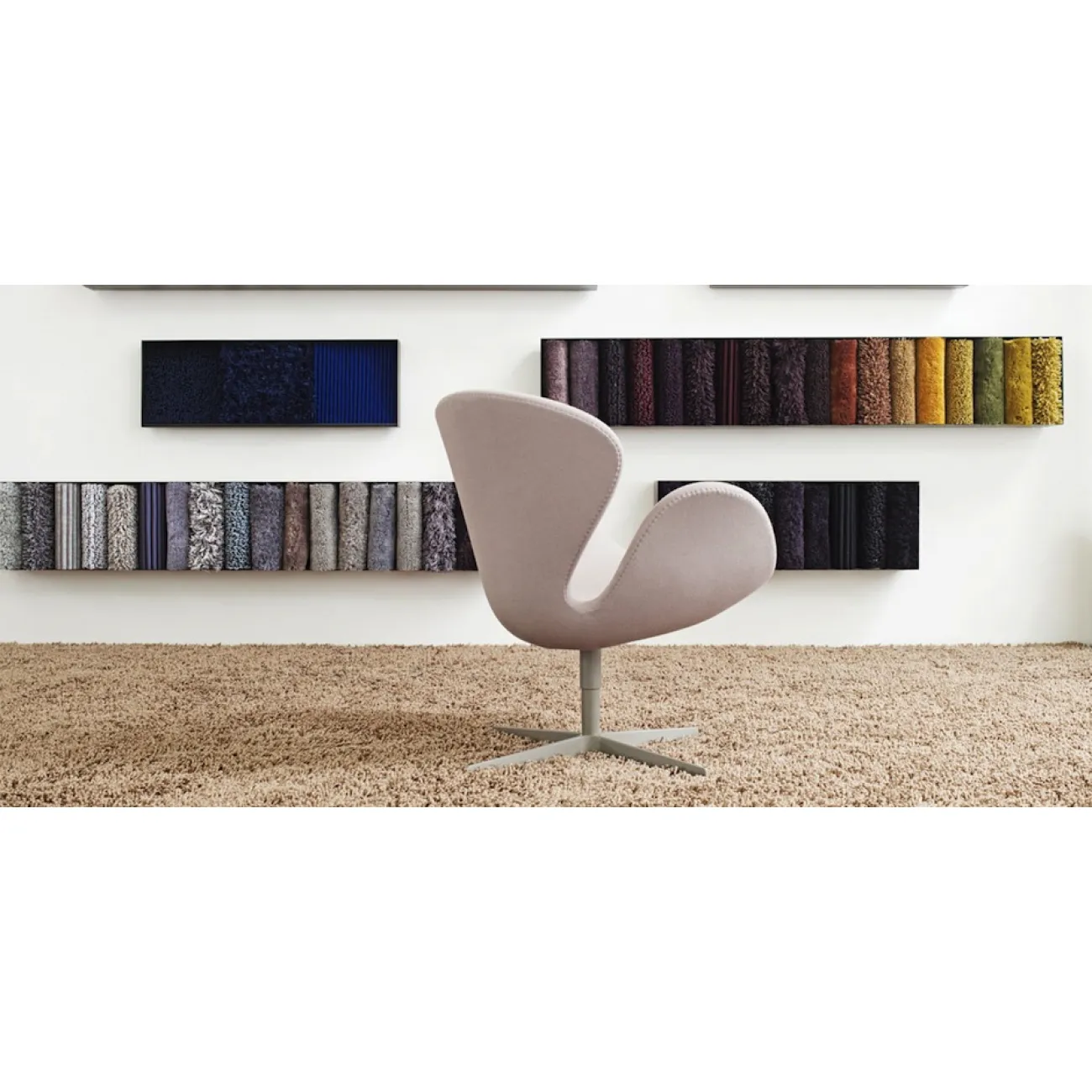 Кресло Swan designed by Arne Jacobsen		 in 1958 от LaLume