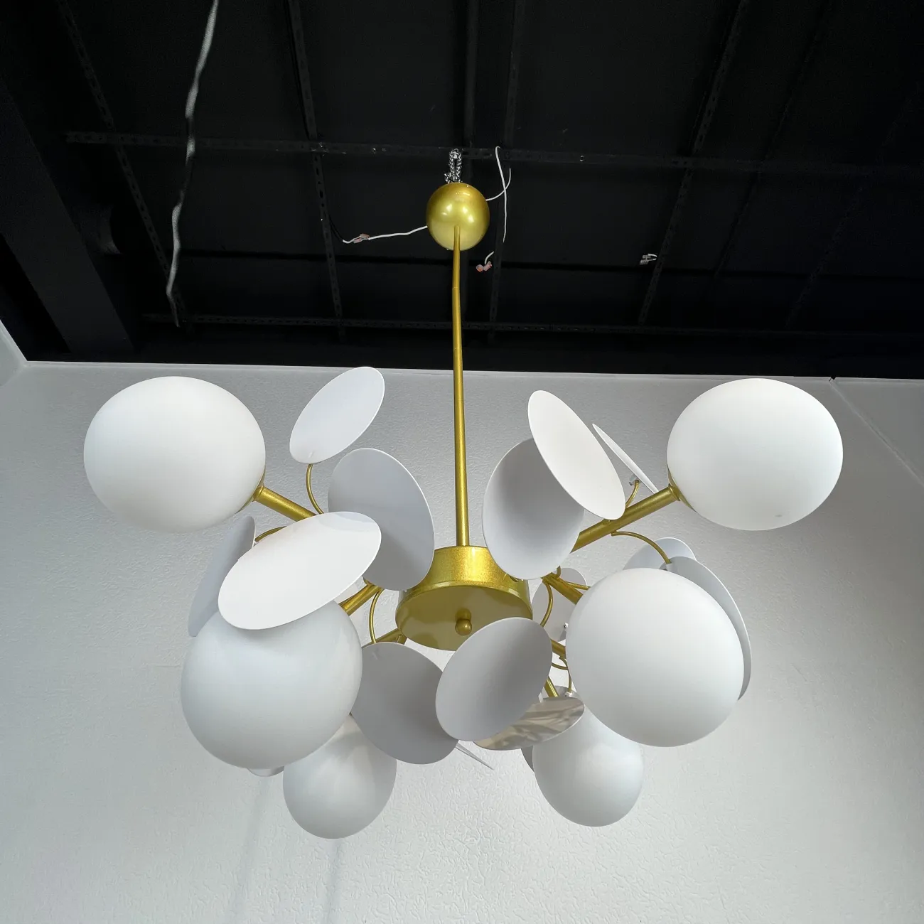 Люстра MATISSE SELF 8 от ImperiumLoft Люстра MATISSE SELF 8 от ImperiumLoft