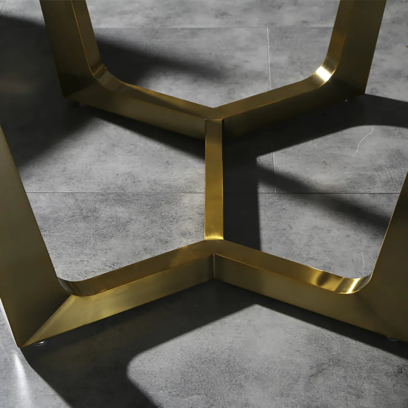 Дизайнерский обеденный стол LaLume-AZ00358 Дизайнерский обеденный стол LaLume-AZ00358