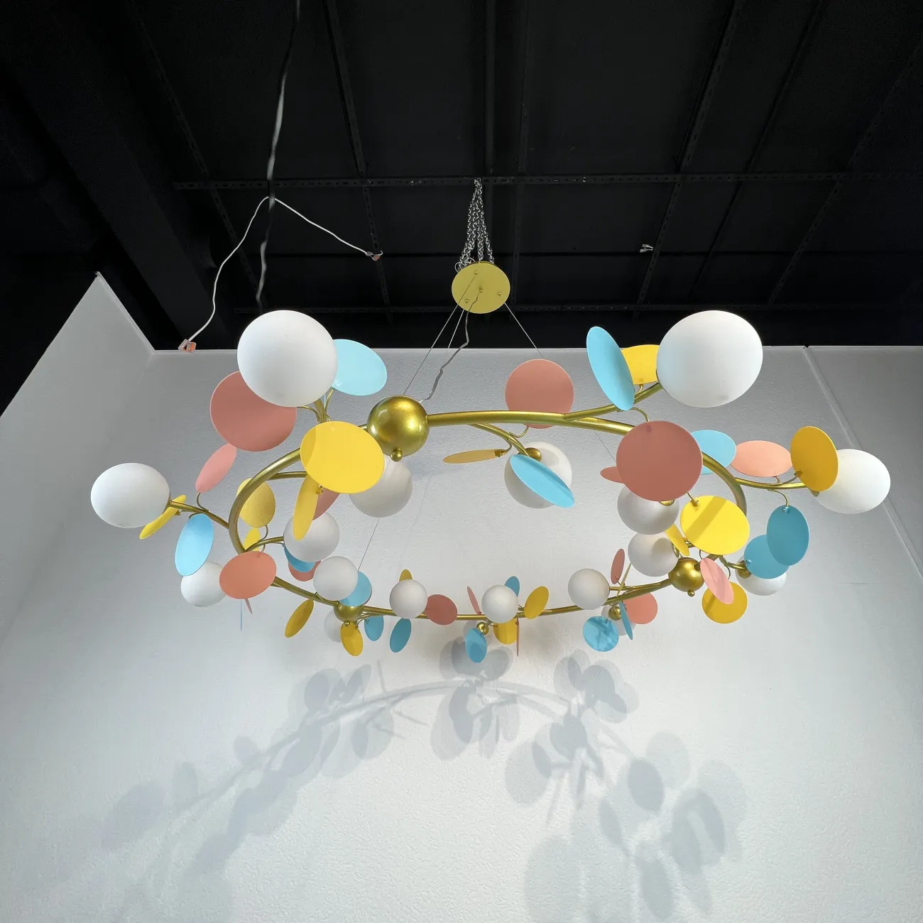 Кольцевая люстра MATISSE R D130 от ImperiumLoft Кольцевая люстра MATISSE R D130 от ImperiumLoft