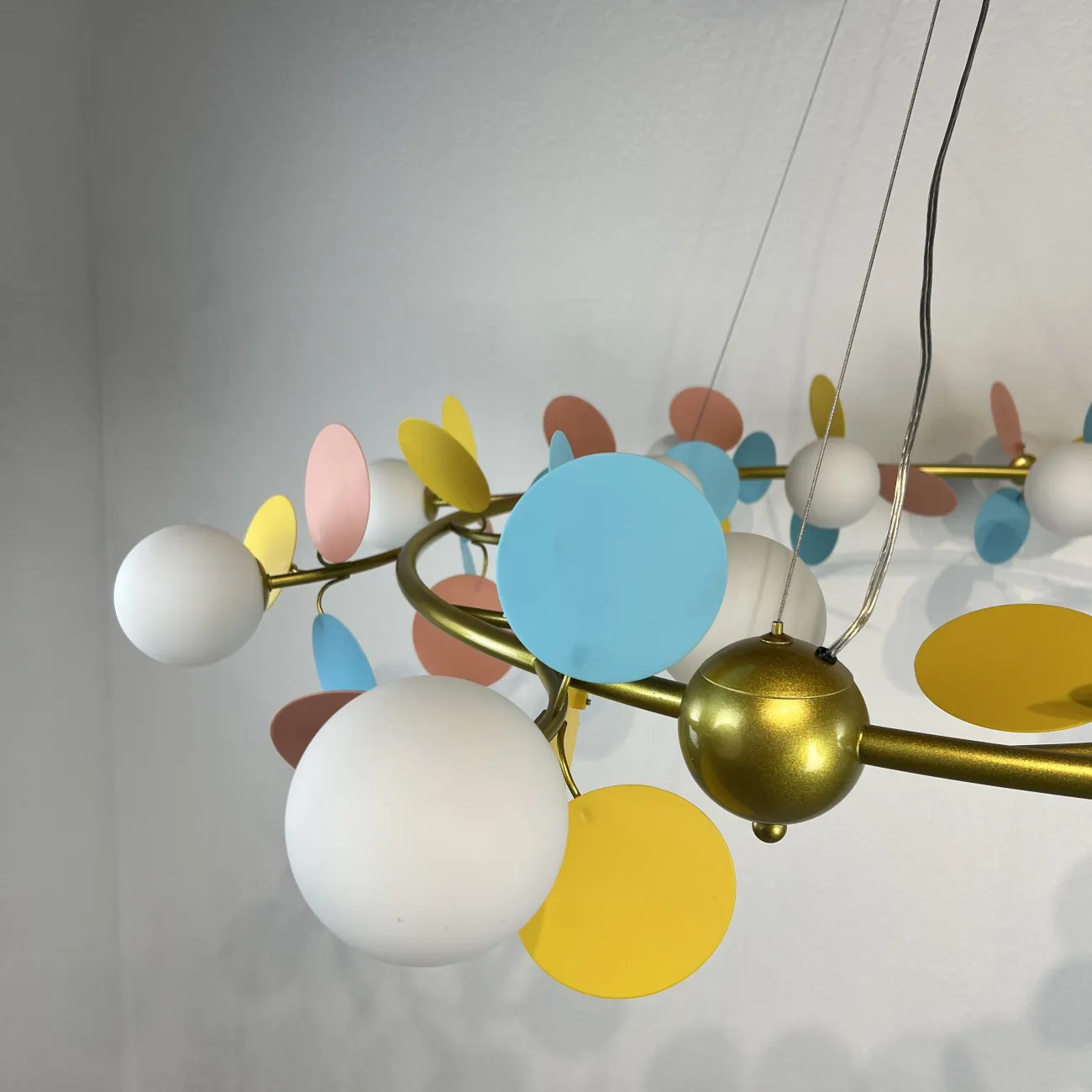 Кольцевая люстра MATISSE R D130 от ImperiumLoft Кольцевая люстра MATISSE R D130 от ImperiumLoft