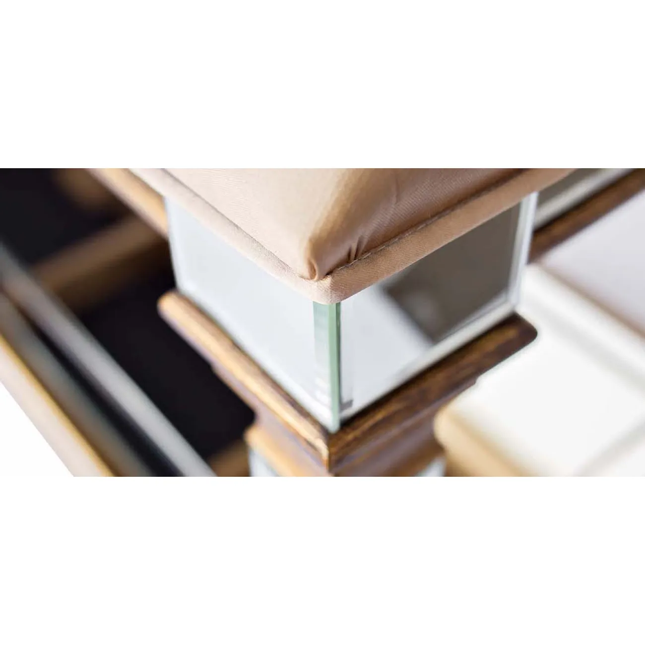 Банкетка Mirrored от LaLume