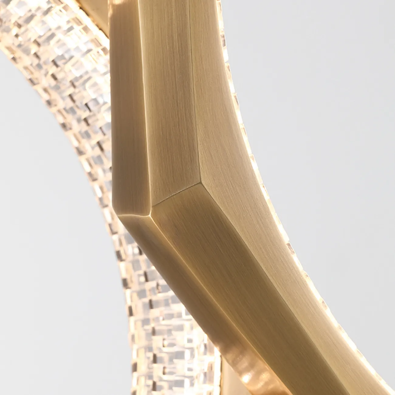 Готовая комбинация подвесных светильников с внутренней LED-подсветкой и декоративным стеклянным камнем на кольцевом корпусе NILSIGNE COMBO L123 Brown