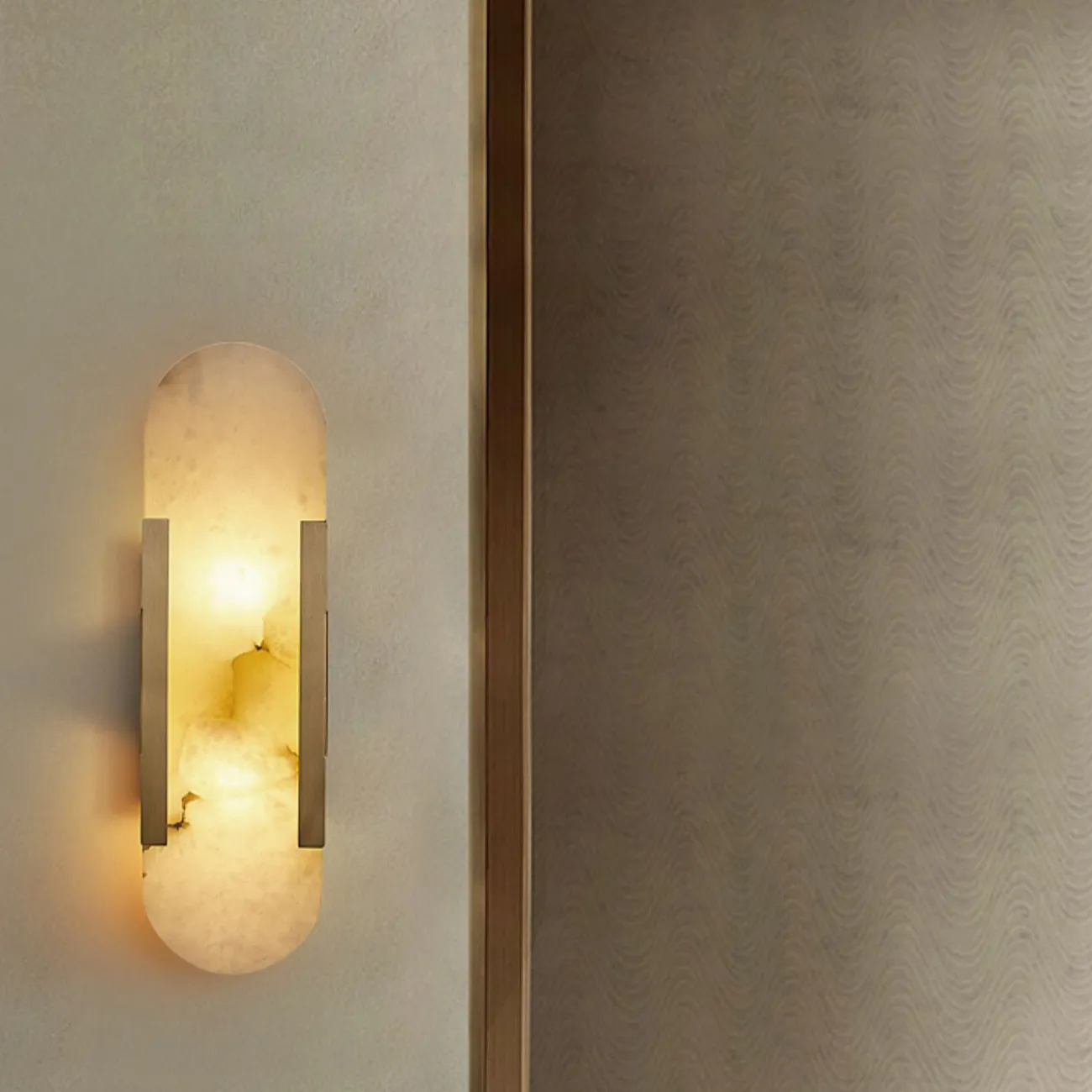 Настенный светильник с мраморным плафоном вытянутой цилиндрической формы THEME WALL H50