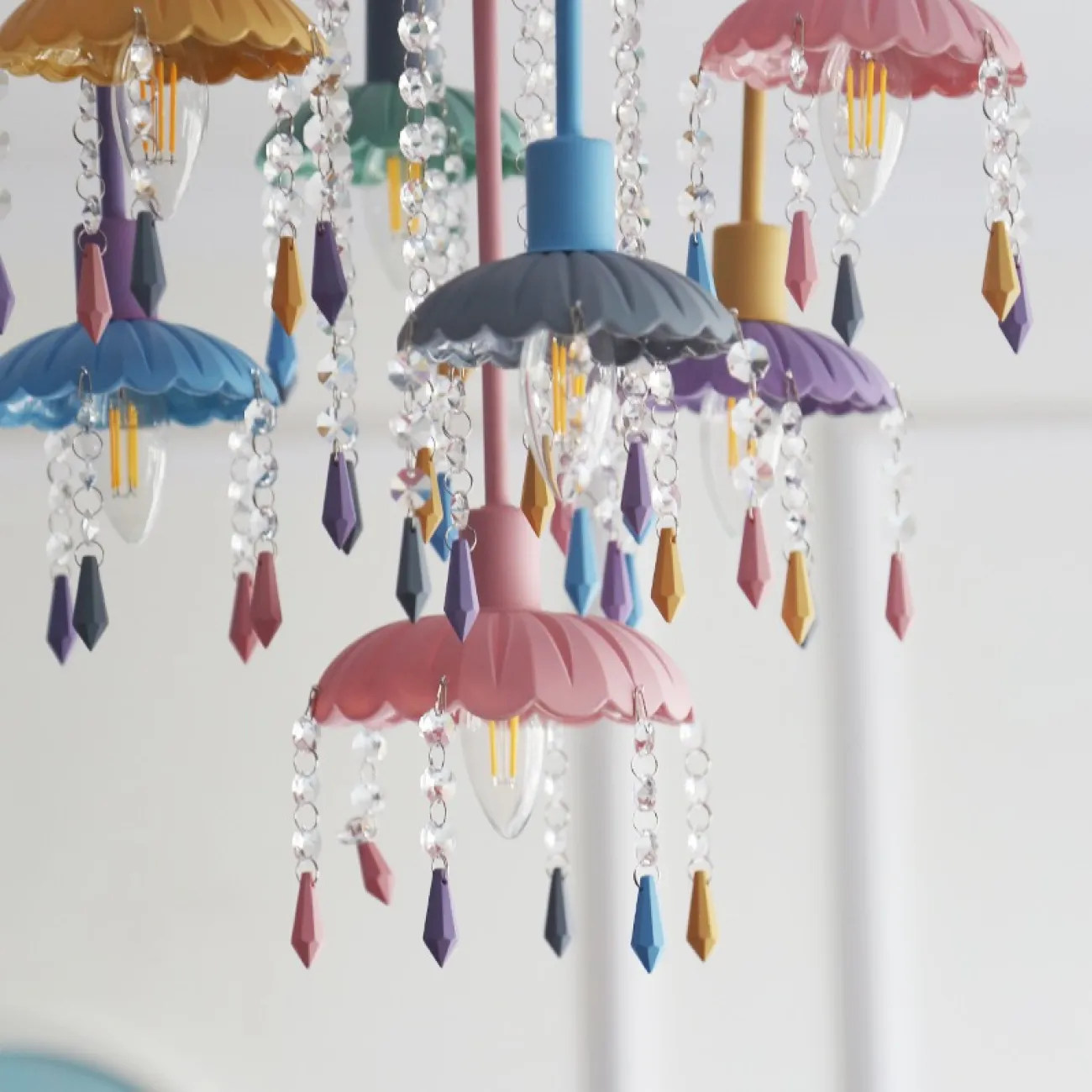 Подвесная люстра RAINBOW HANG от ImperiumLoft Подвесная люстра RAINBOW HANG от ImperiumLoft