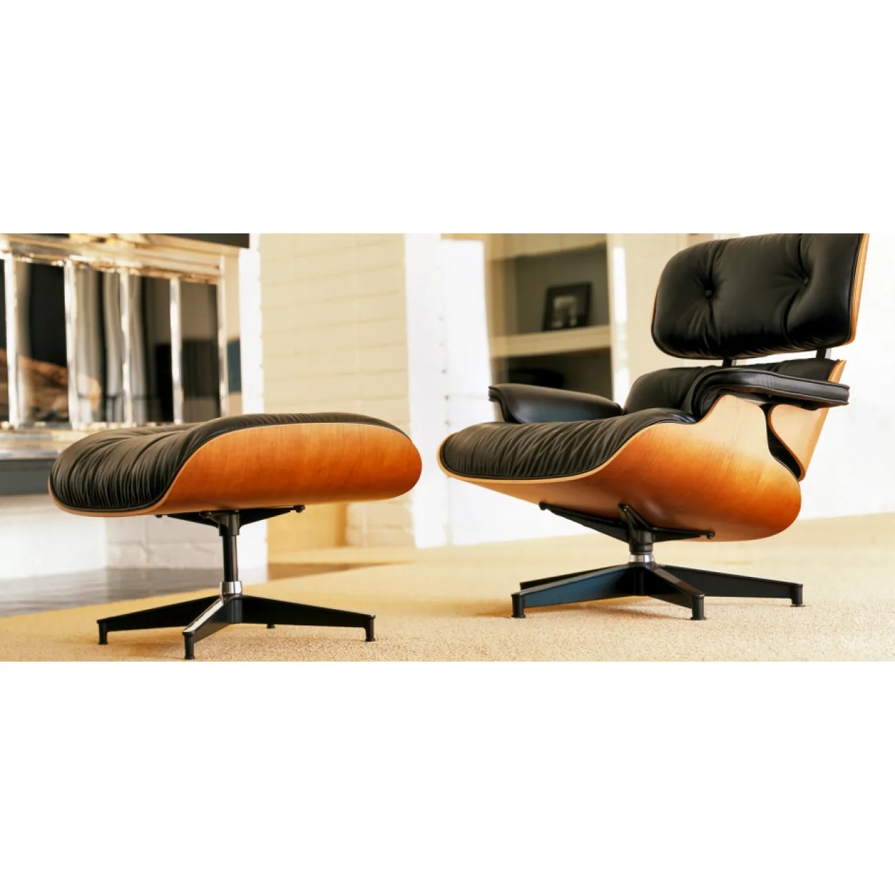 Кресло Eames Lounge Chair & Ottoman designed by Charles and Ray Eames in 1956 от LaLume Кресло Eames Lounge Chair & Ottoman designed by Charles and Ray Eames in 1956 от LaLume