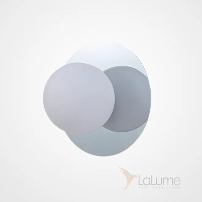 Серия настенных светильников с шарообразным матовым плафоном из стекла на дисковидном металлическом основании JANK Chrome