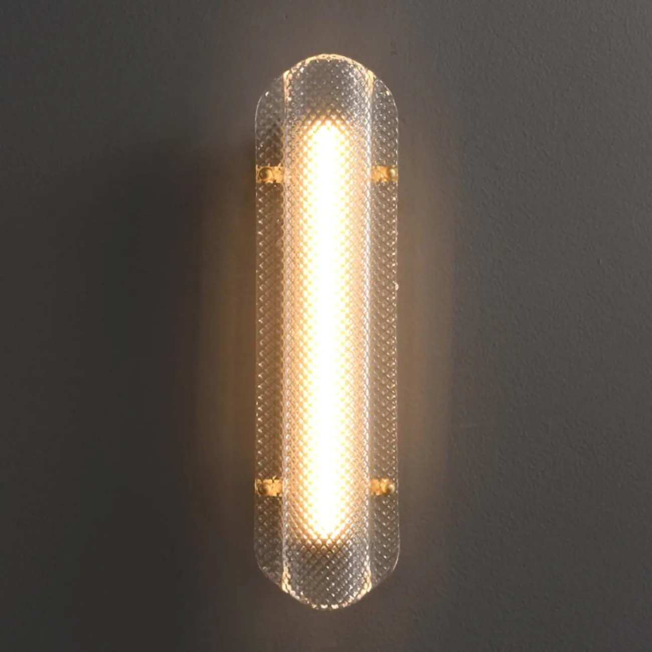 Настенный светодиодный светильник с изогнутым плафоном из стекла с панцирной поверхностью PENELOPE WALL