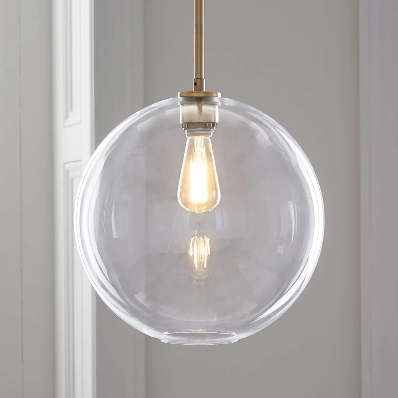 Подвесной светильник PASSAGE ONE от ImperiumLoft Подвесной светильник PASSAGE ONE от ImperiumLoft