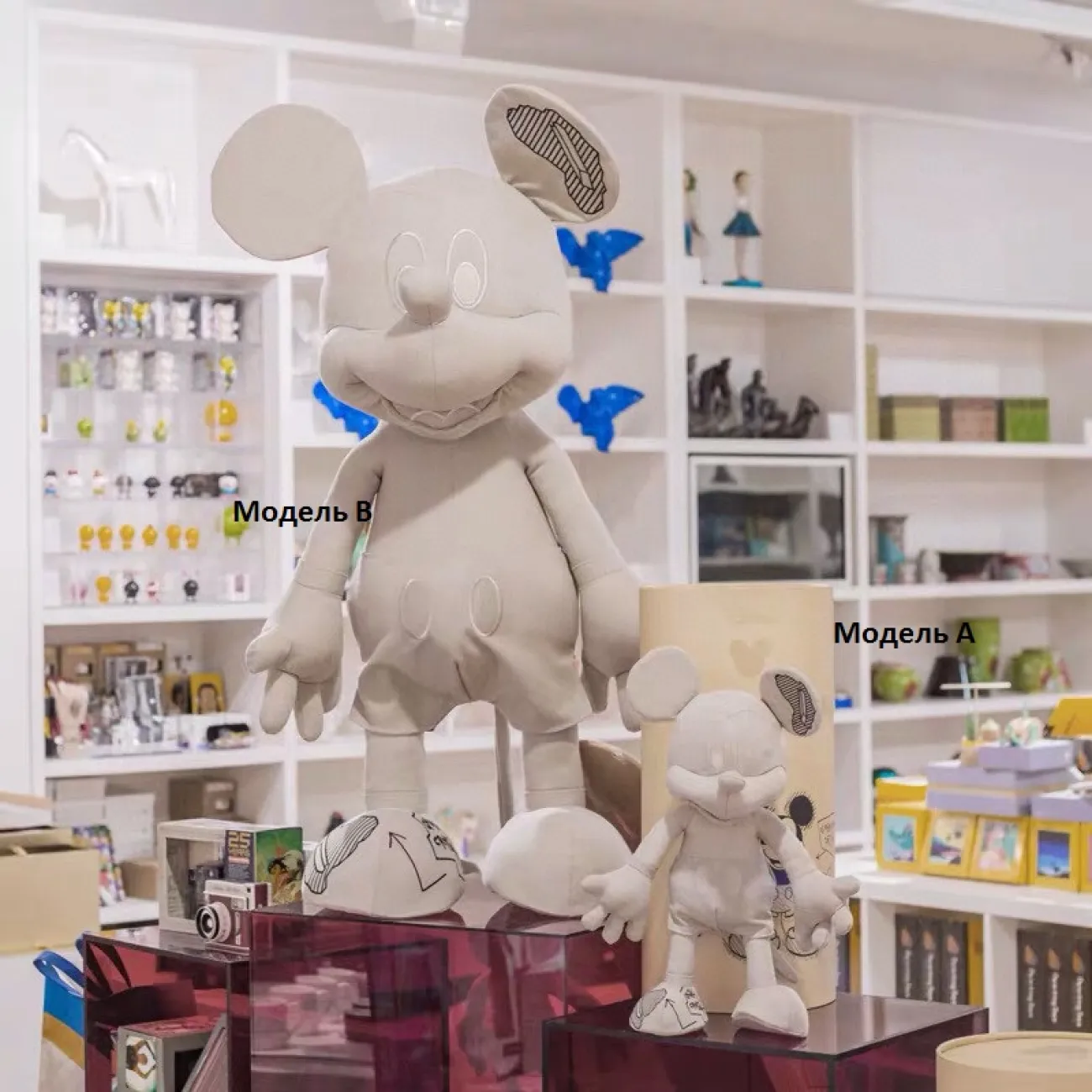 Мягкая игрушка Mickey Mouse