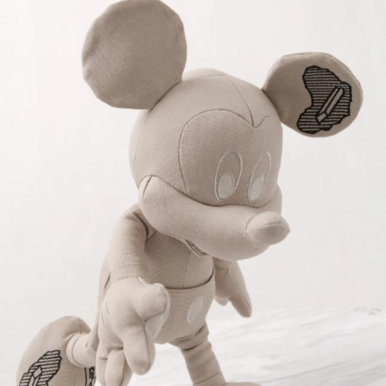 Мягкая игрушка Mickey Mouse