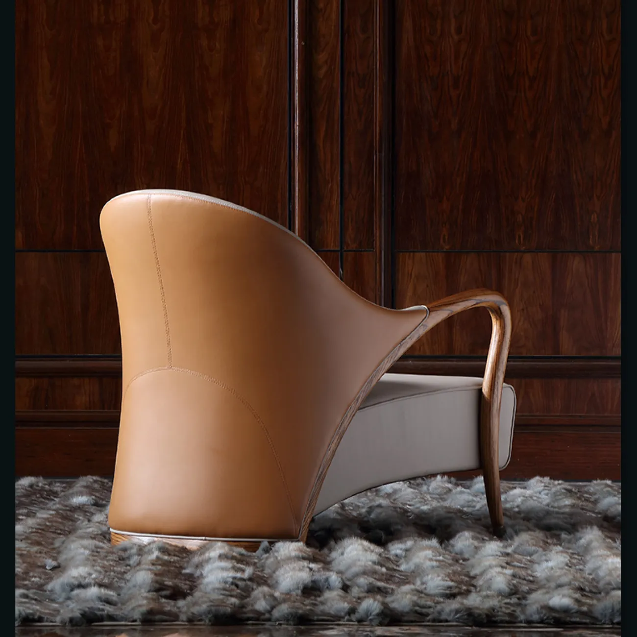 Кожаное кресло для отдыха из массива дерева KASKOM 37298-29 Кожаное кресло для отдыха из массива дерева KASKOM 37298-29